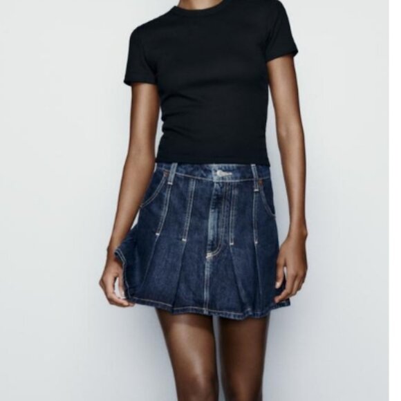 ZARA 2 Black T Shirts Ribbed NWT - Picture 2 of 9